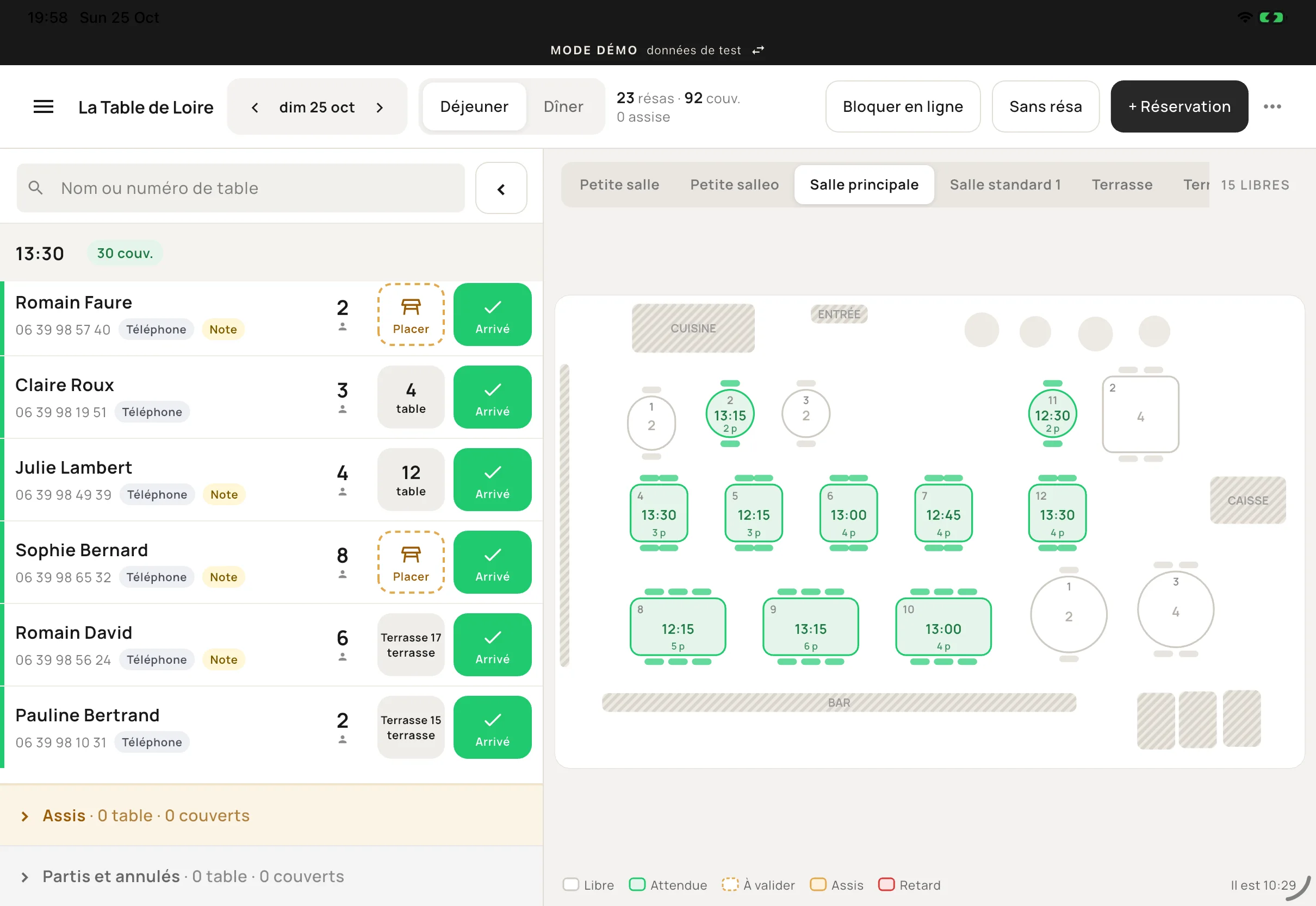 Plan de salle d'un restaurant sur iPad, tables libres et réservées